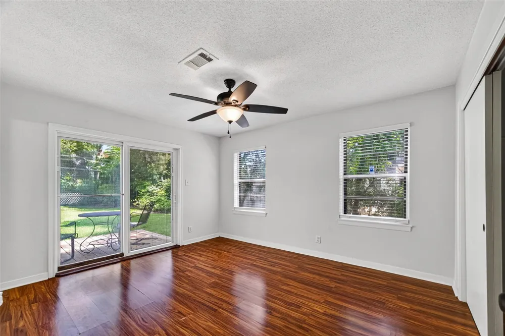 5114 Beechnut Street Houston, TX 77096