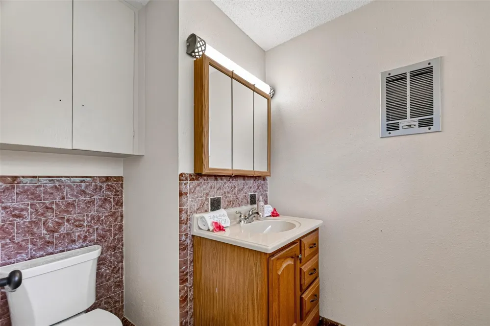 5114 Beechnut Street Houston, TX 77096
