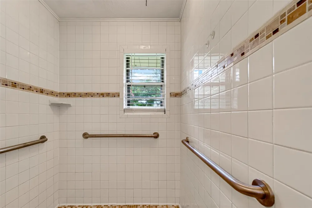 5114 Beechnut Street Houston, TX 77096