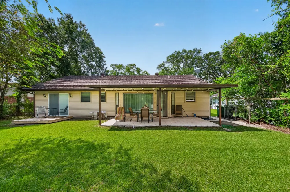 5114 Beechnut Street Houston, TX 77096