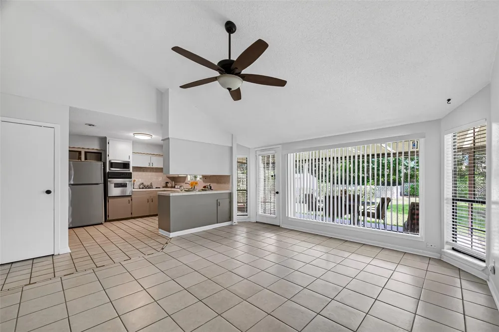 5114 Beechnut Street Houston, TX 77096