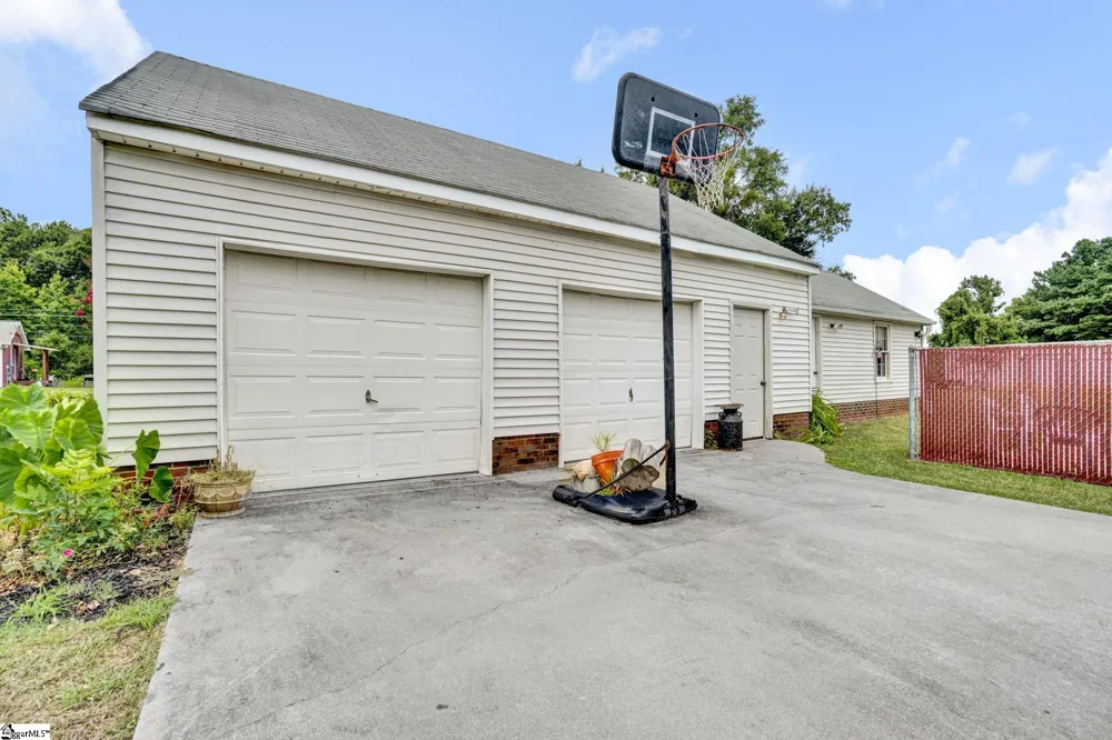 1154 Sandy Spring Road Laurens, SC 29360