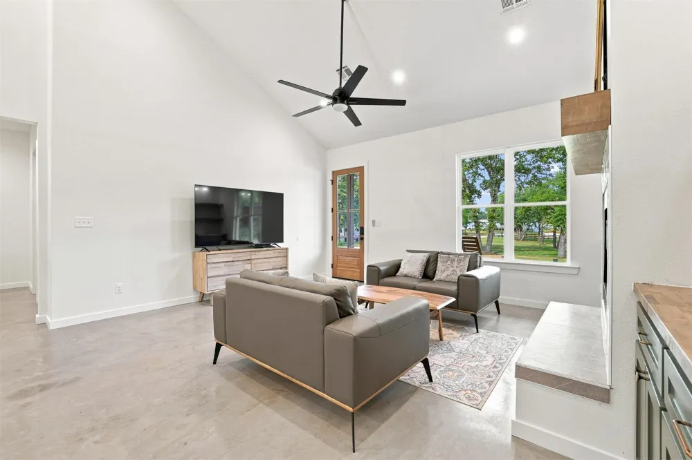 8587 Texoma Hills Kingston, OK 73439