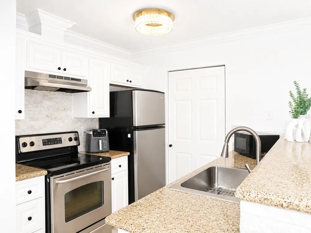 7298 ULMERTON ROAD #307 Largo, FL 33771