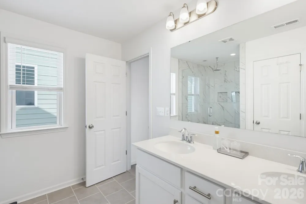 5016 Mooreland Oaks Way Mount Holly, NC 28120