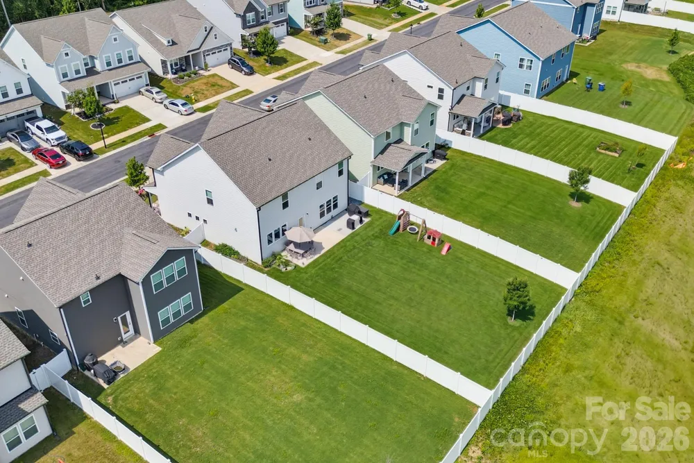 5016 Mooreland Oaks Way Mount Holly, NC 28120