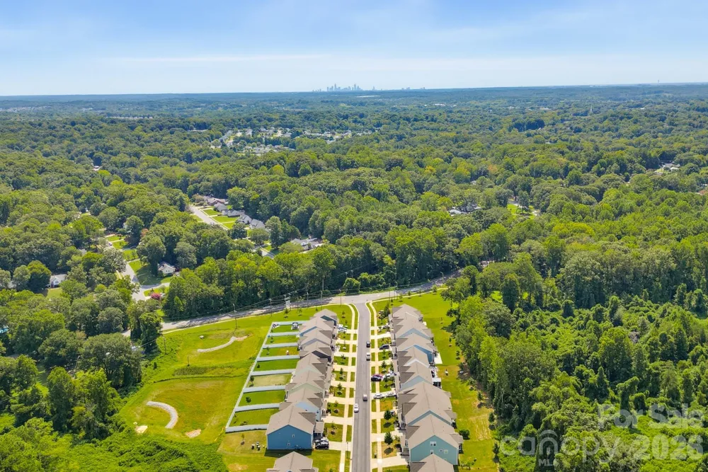 5016 Mooreland Oaks Way Mount Holly, NC 28120