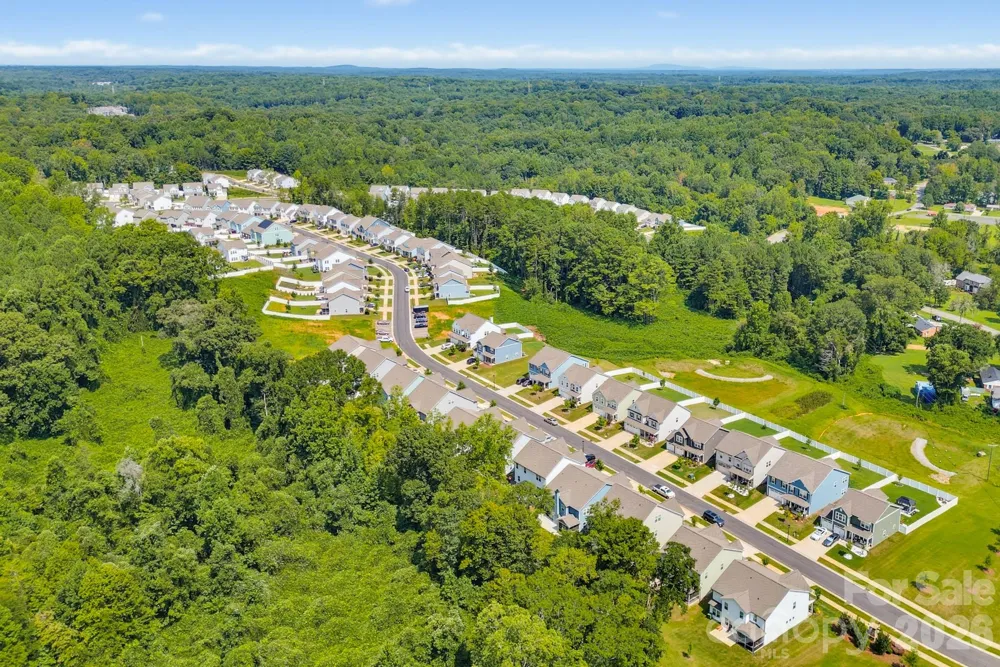 5016 Mooreland Oaks Way Mount Holly, NC 28120