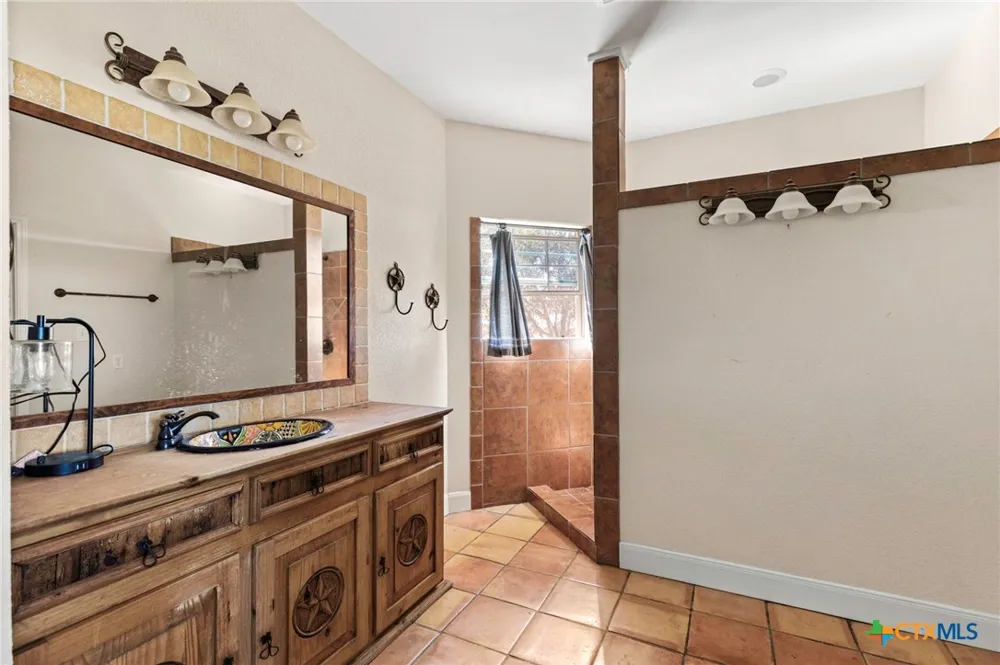 4680 Dreibrodt Road San Marcos, TX 78666