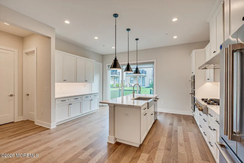 16 Valiant Court Middletown, NJ 07748