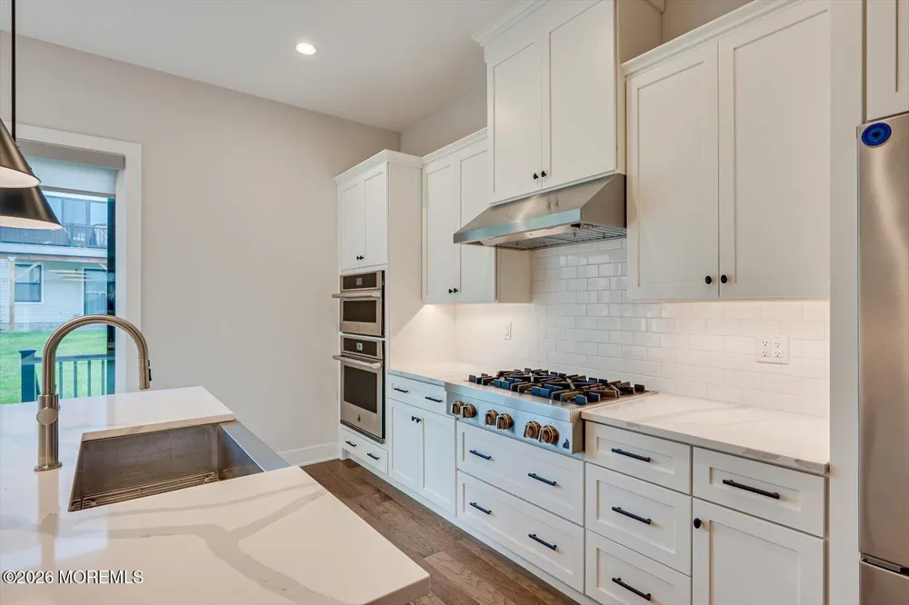 16 Valiant Court Middletown, NJ 07748