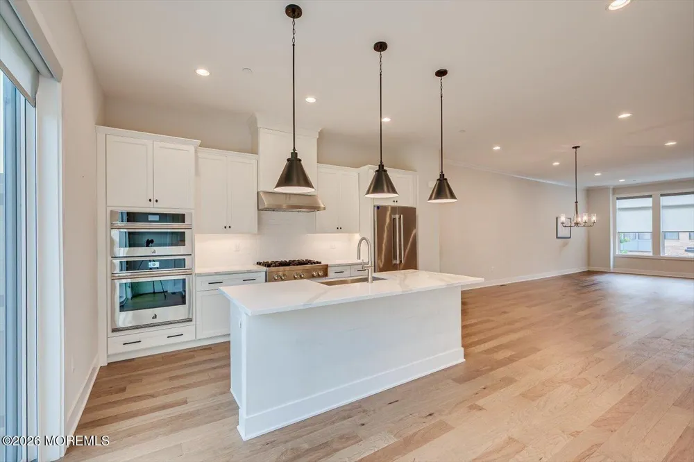 16 Valiant Court Middletown, NJ 07748