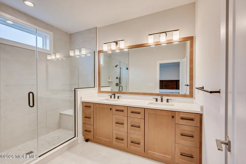 16 Valiant Court Middletown, NJ 07748