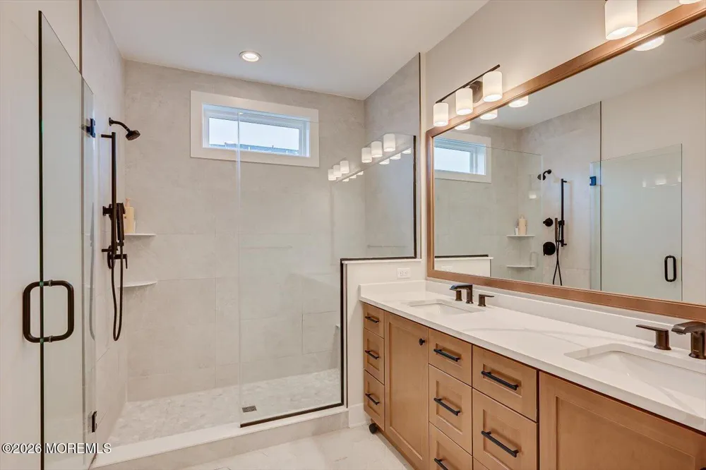 16 Valiant Court Middletown, NJ 07748