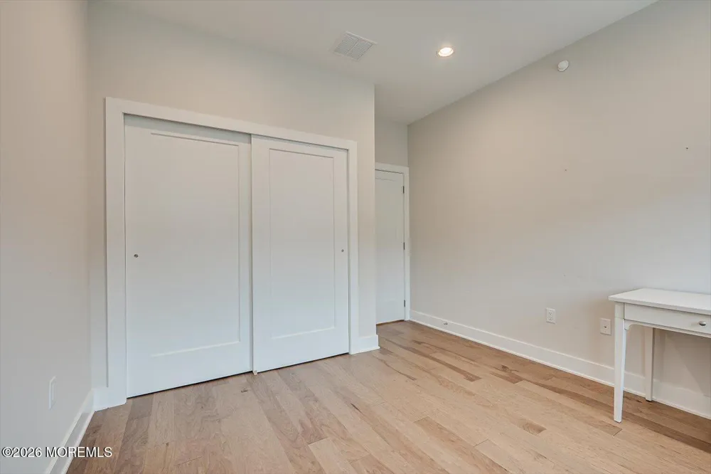 16 Valiant Court Middletown, NJ 07748
