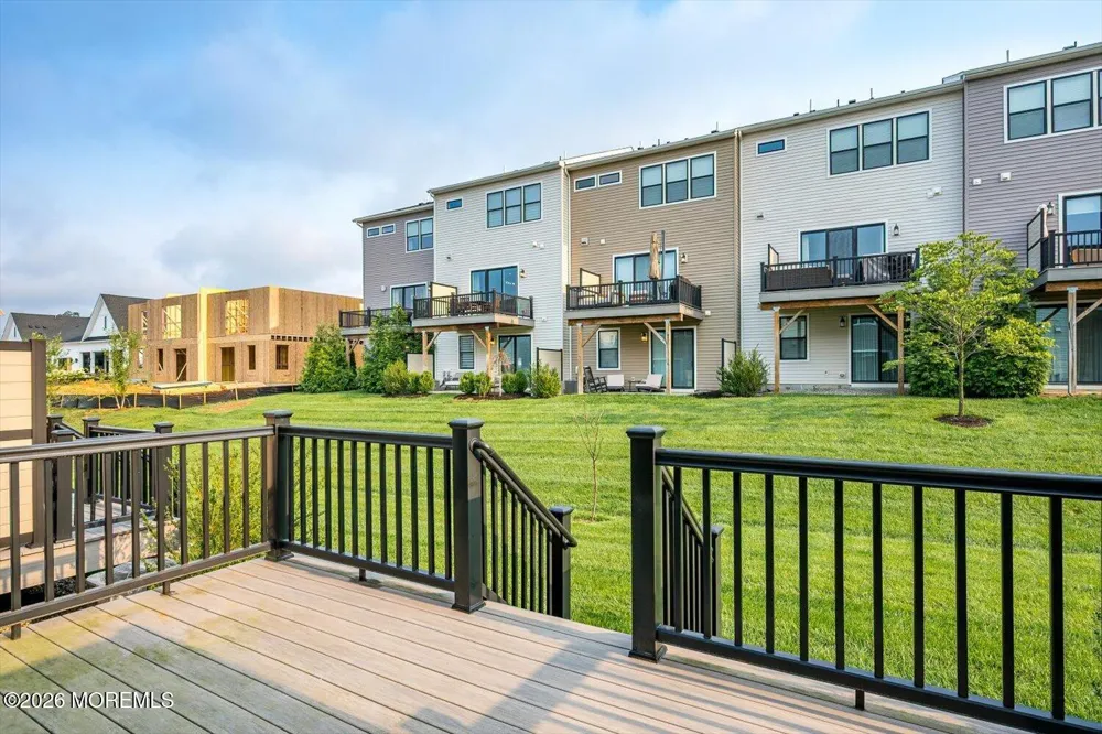 16 Valiant Court Middletown, NJ 07748