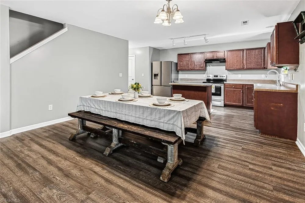 2964 Mimosa Court Randleman, NC 27317