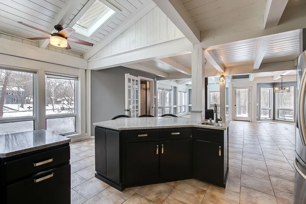 2730 Orchard Lane Excelsior, MN 55331
