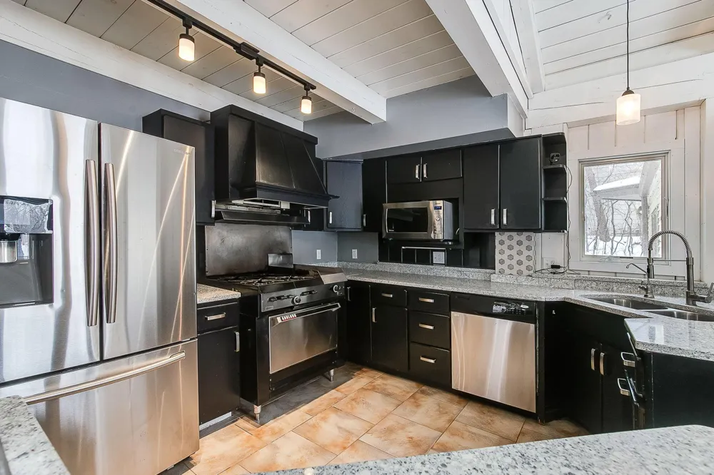 2730 Orchard Lane Excelsior, MN 55331