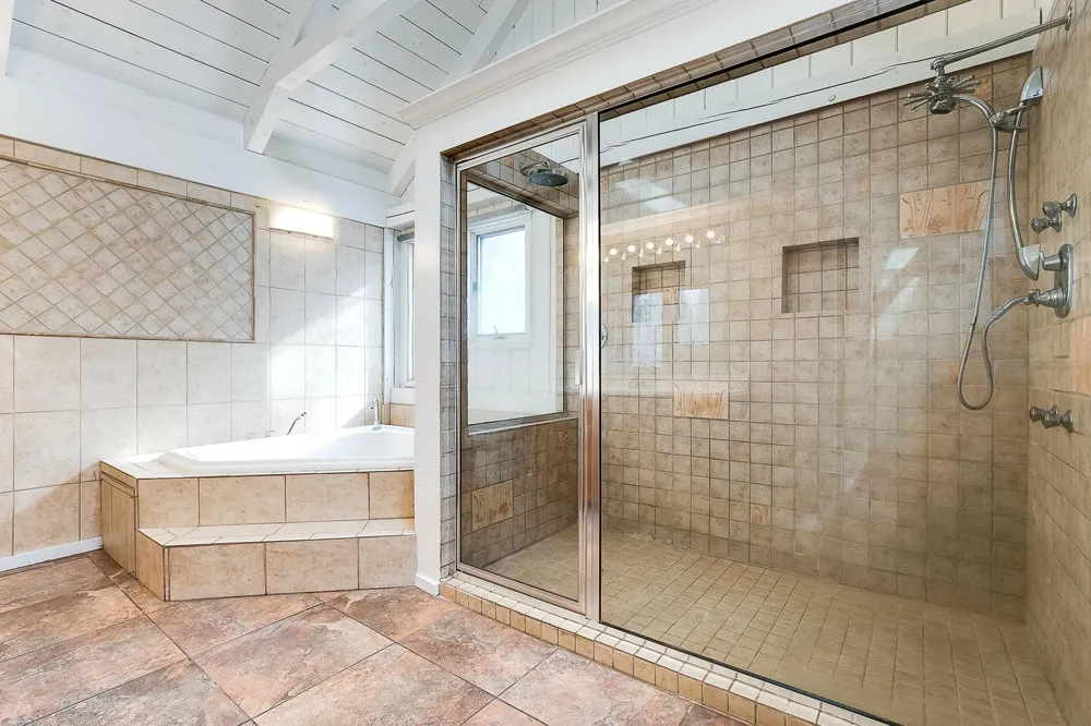 2730 Orchard Lane Excelsior, MN 55331