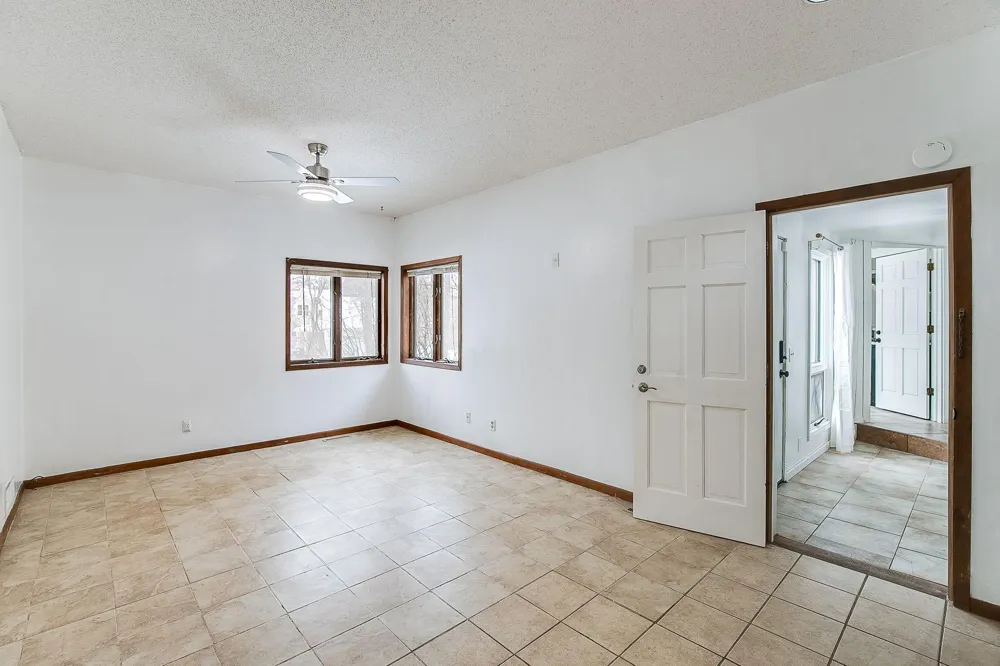 2730 Orchard Lane Excelsior, MN 55331