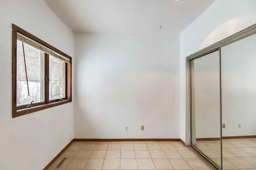 2730 Orchard Lane Excelsior, MN 55331