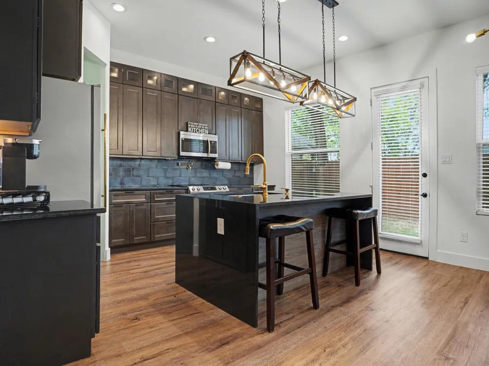 324 S Main Street Cedar Hill, TX 75104