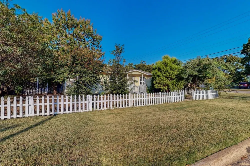 700 Broadway Avenue Euless, TX 76040