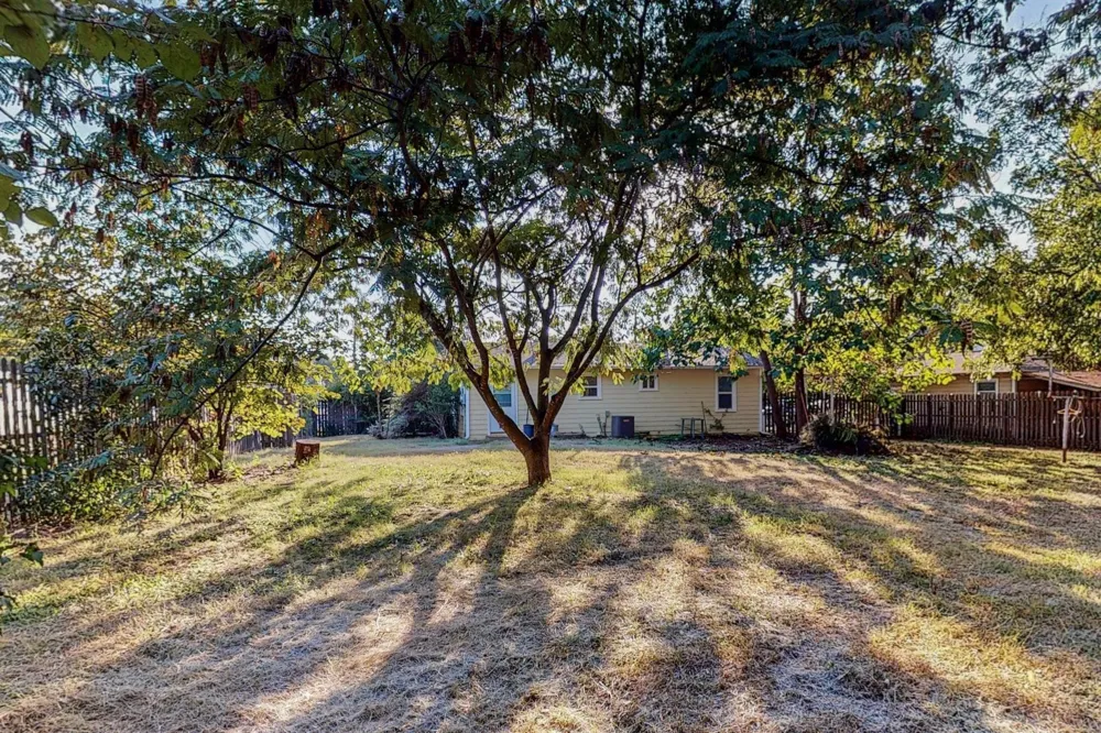 700 Broadway Avenue Euless, TX 76040