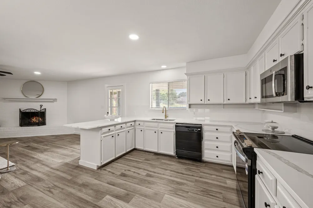 103 Park Trail Place Joshua, TX 76058