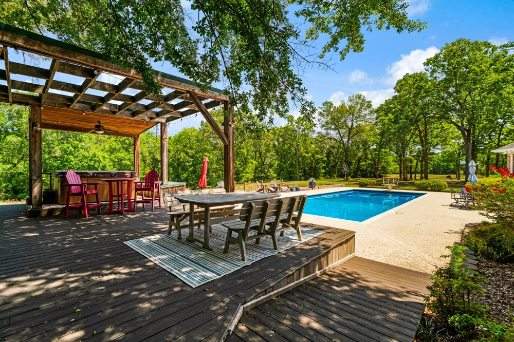 618 County Road 33970 Powderly, TX 75473