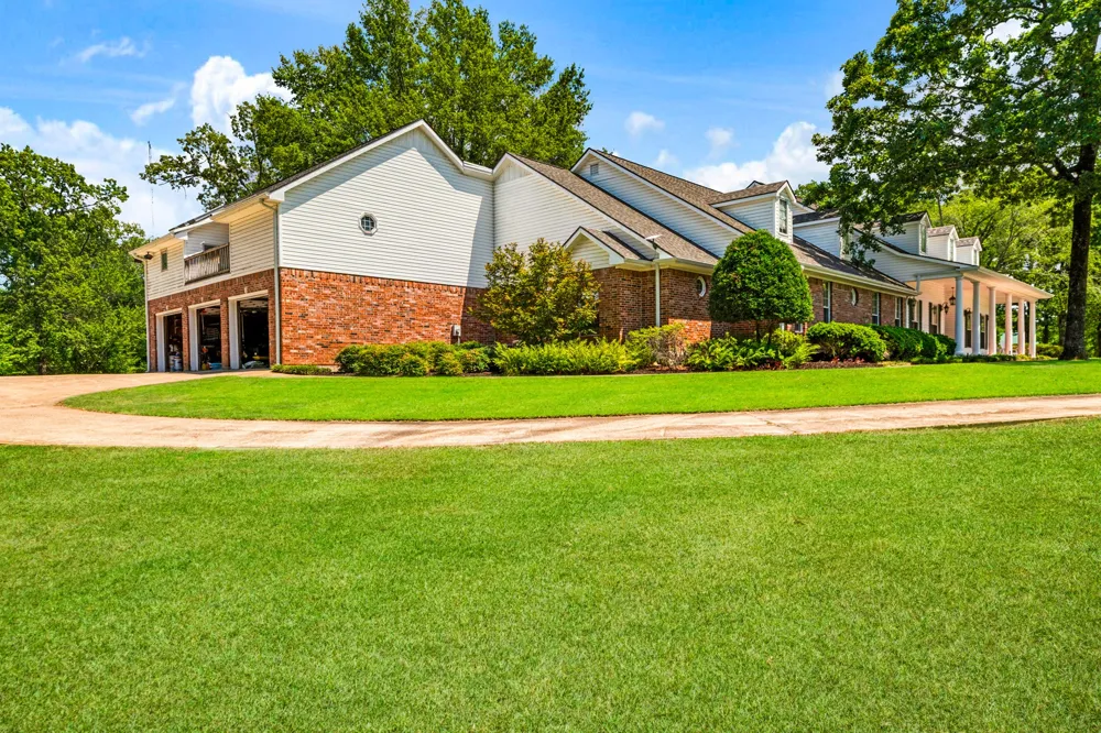 618 County Road 33970 Powderly, TX 75473