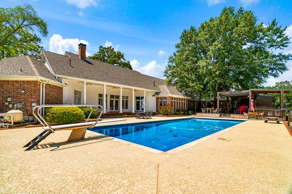 618 County Road 33970 Powderly, TX 75473