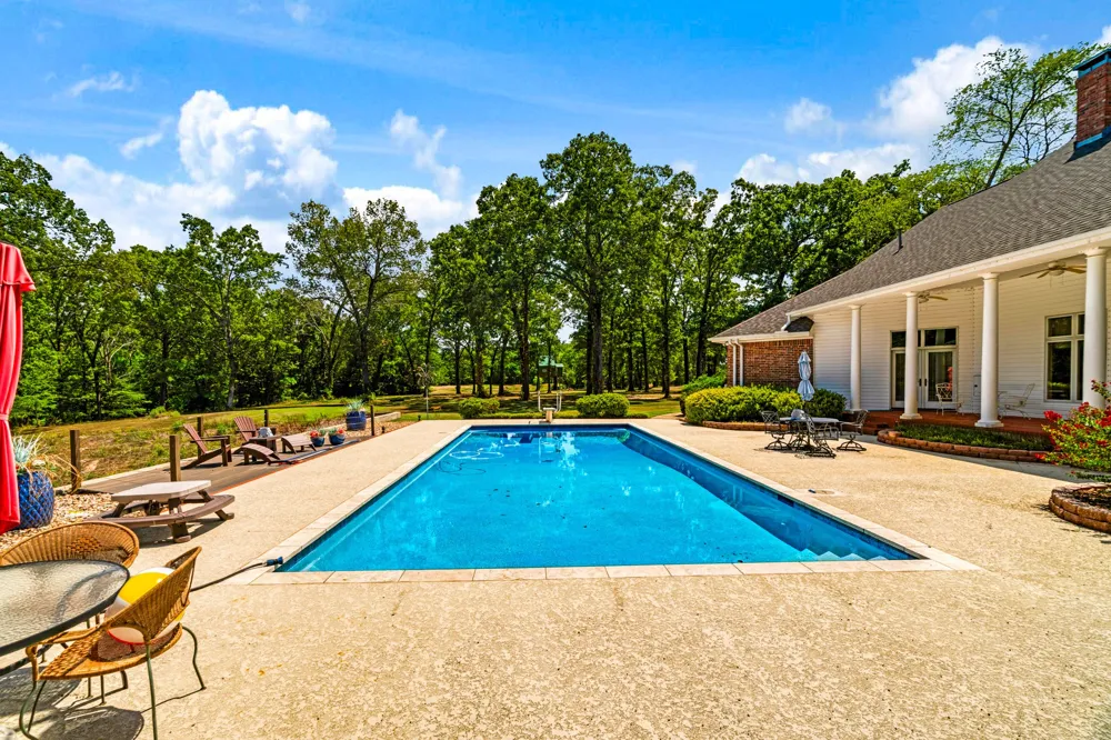 618 County Road 33970 Powderly, TX 75473