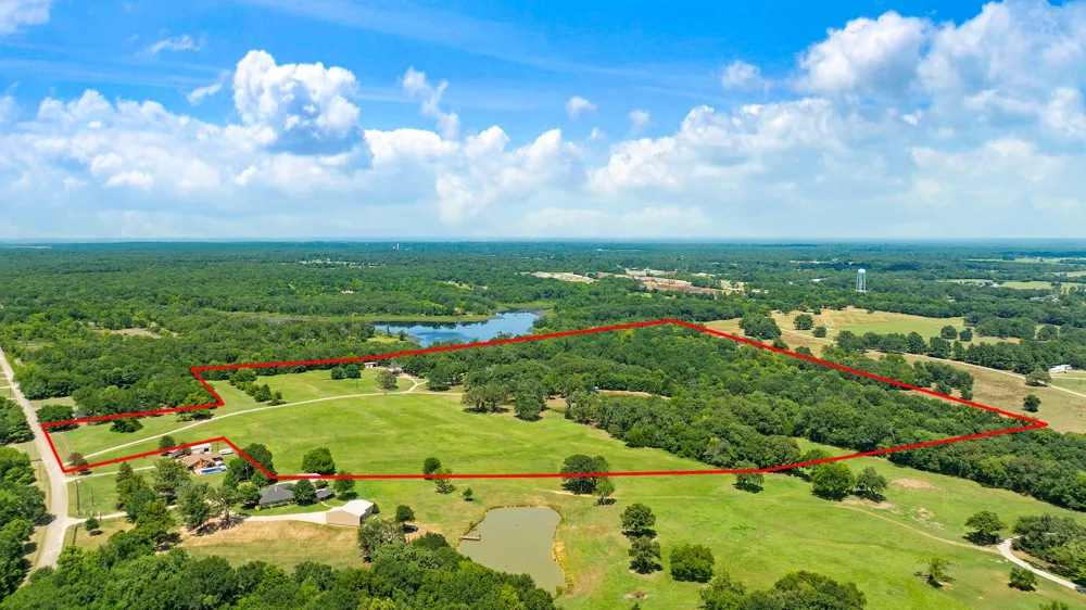 618 County Road 33970 Powderly, TX 75473