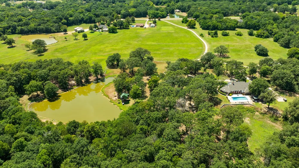 618 County Road 33970 Powderly, TX 75473