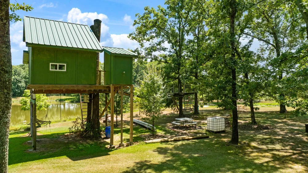 618 County Road 33970 Powderly, TX 75473