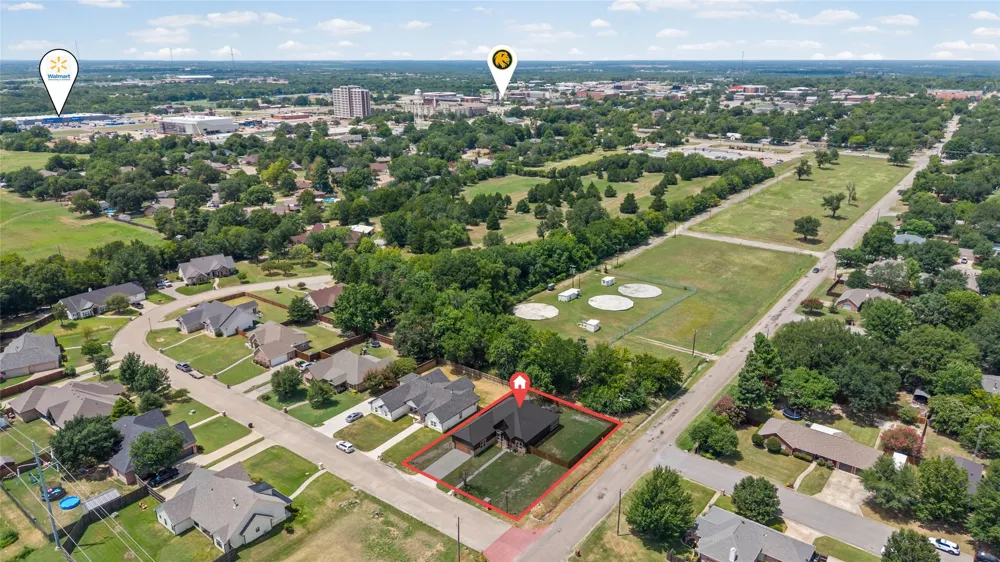 1500 Deer Trail Commerce, TX 75428