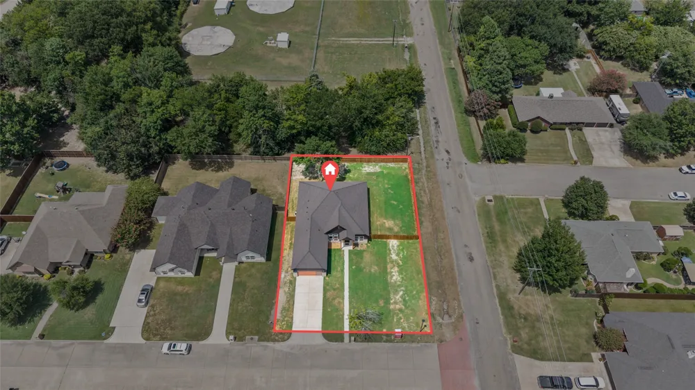1500 Deer Trail Commerce, TX 75428