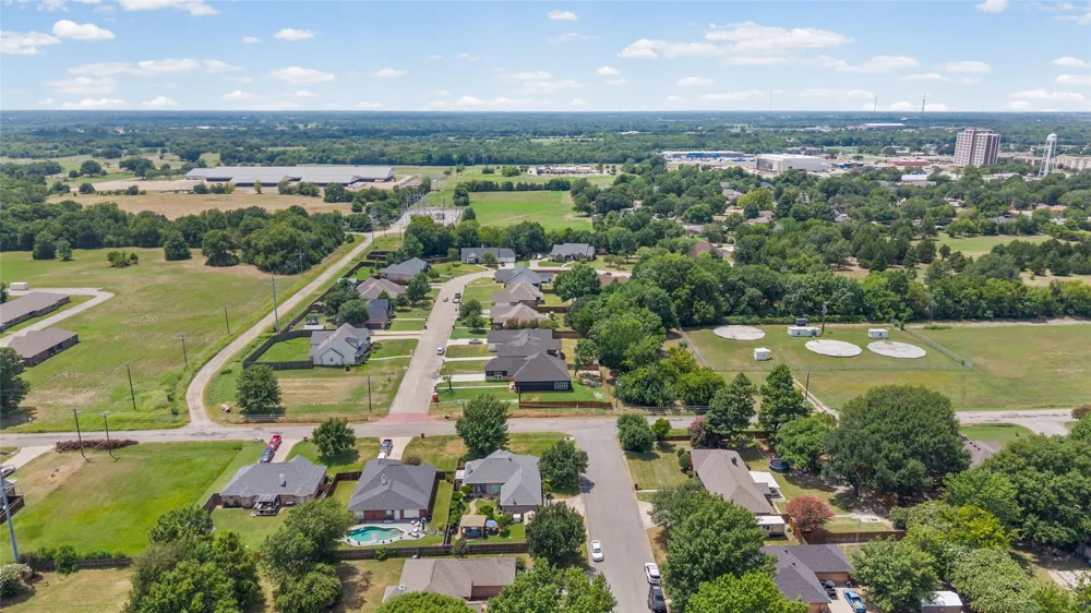 1500 Deer Trail Commerce, TX 75428