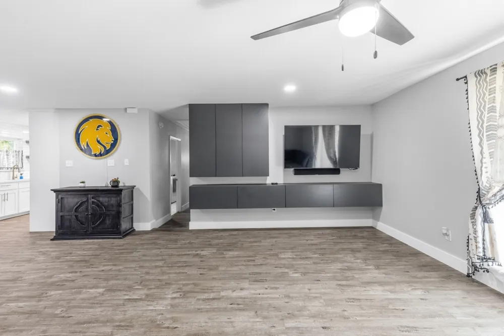 112 Royal Lane Commerce, TX 75428