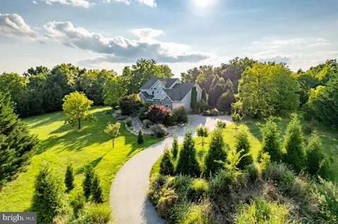 190 RIDGEMORE DRIVE
