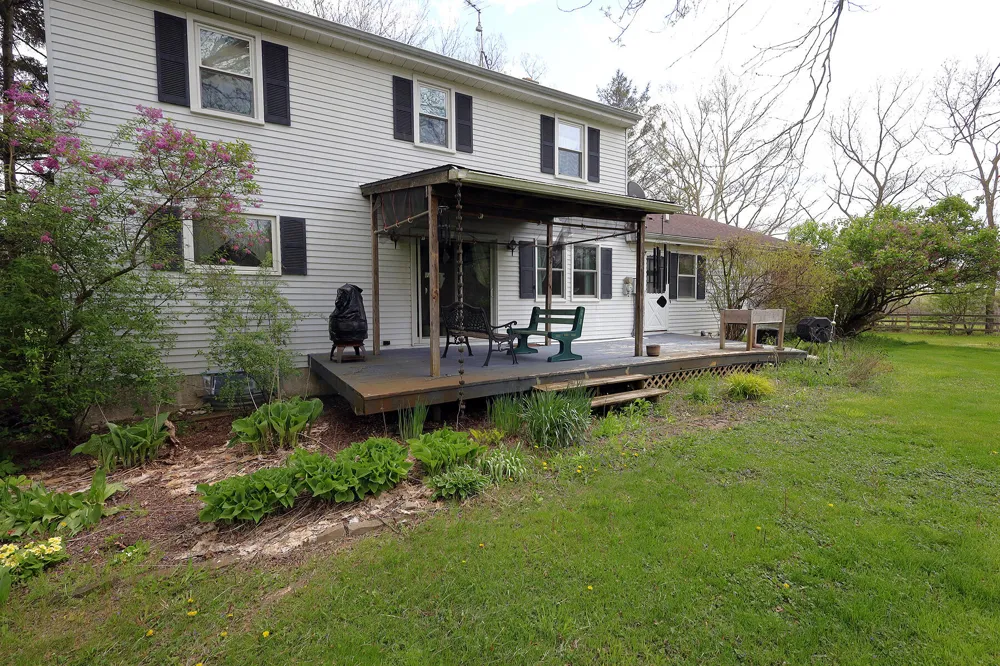 818 S Freer Road Chelsea, MI 48118