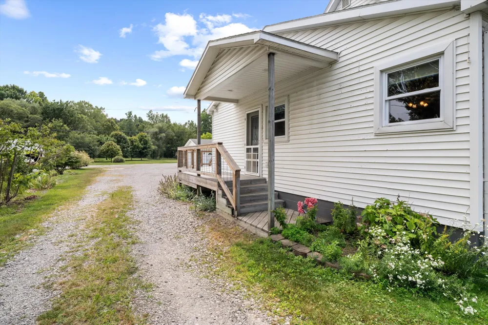 28079 Goddard Road Romulus, MI 48174