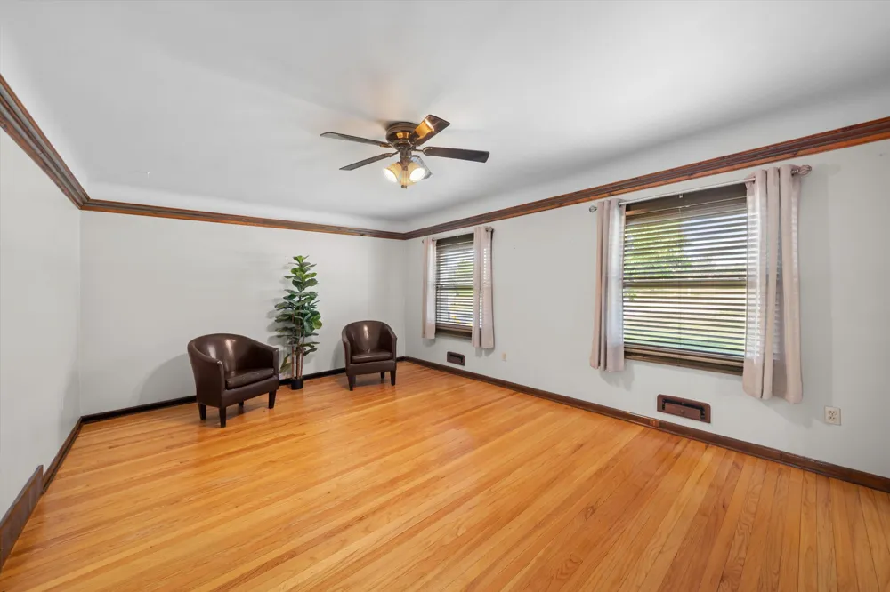 28079 Goddard Road Romulus, MI 48174