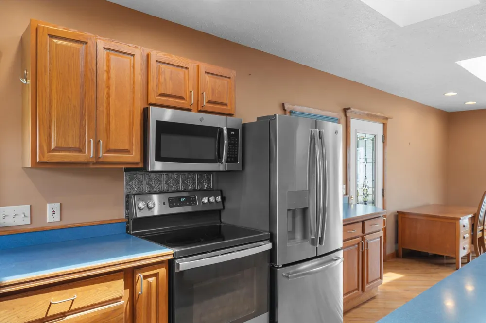 28079 Goddard Road Romulus, MI 48174