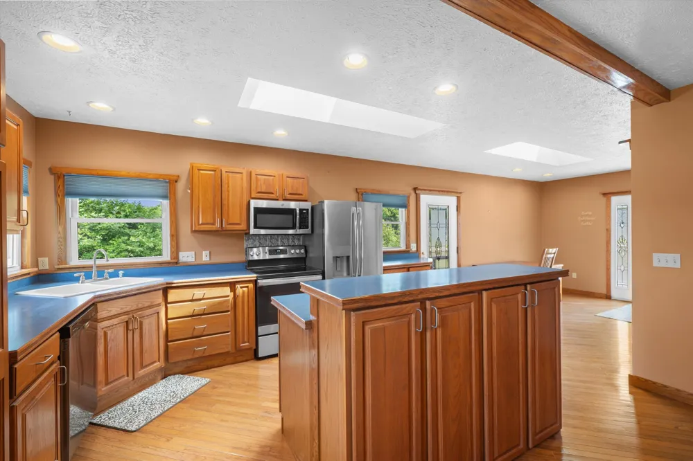 28079 Goddard Road Romulus, MI 48174