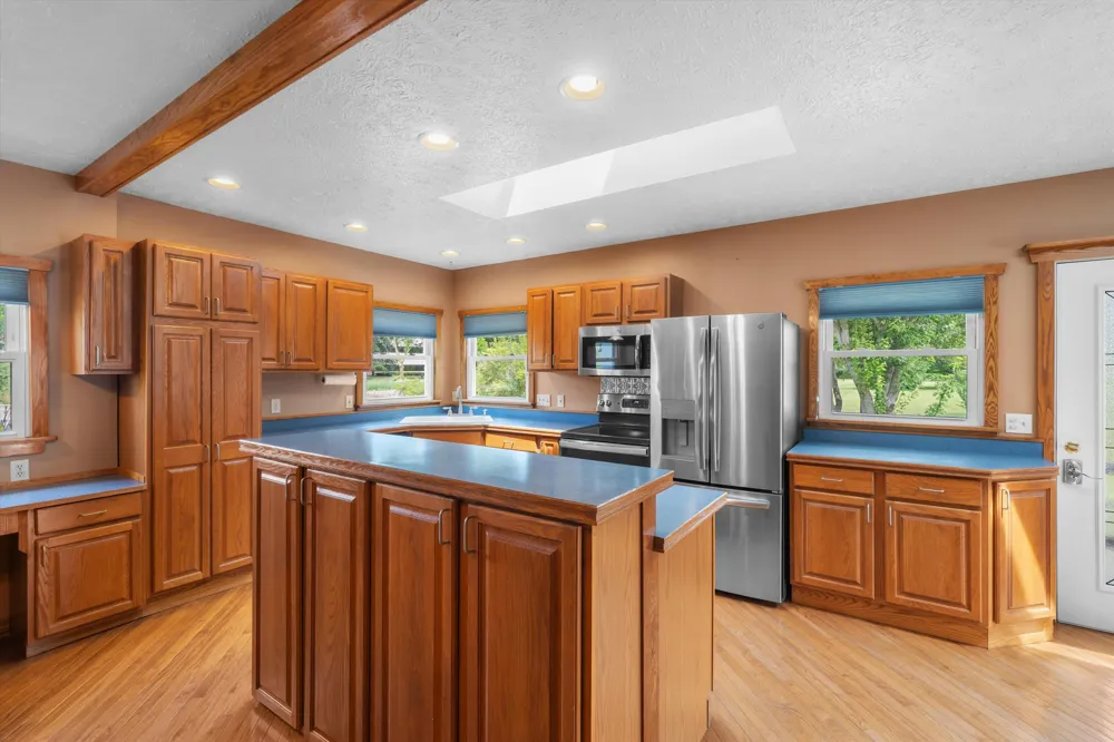 28079 Goddard Road Romulus, MI 48174