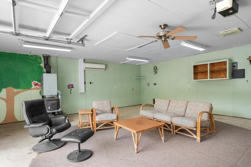 28079 Goddard Road Romulus, MI 48174