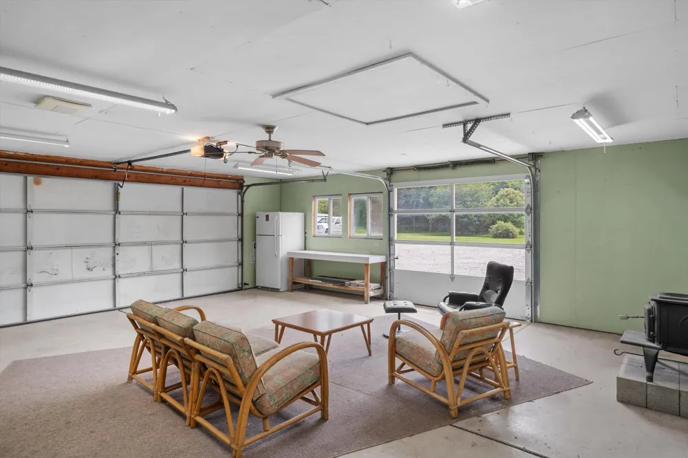 28079 Goddard Road Romulus, MI 48174